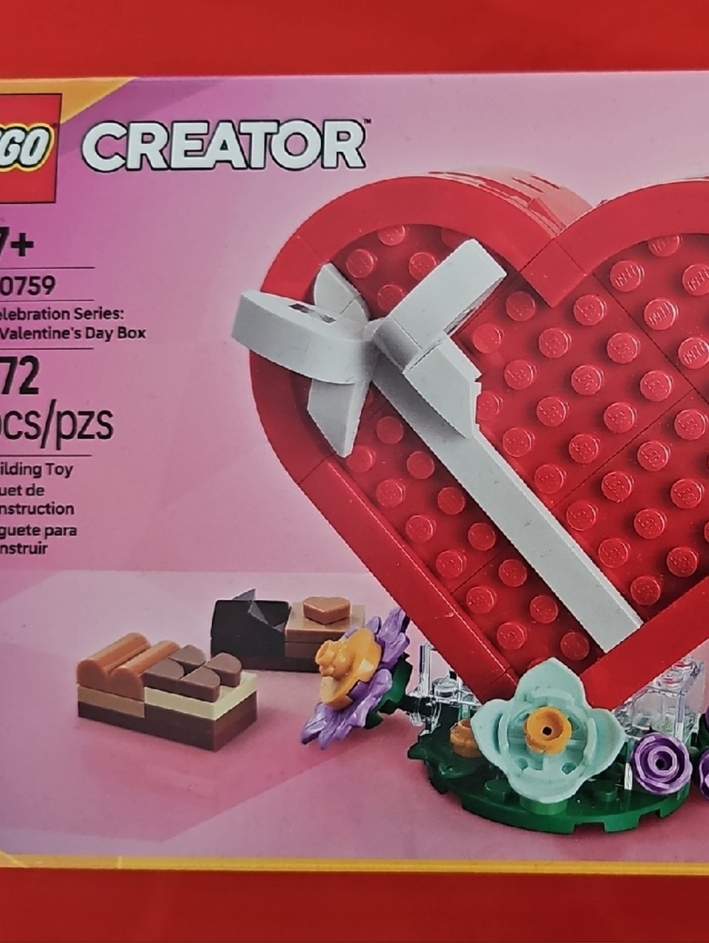 Lego Creator Red Heart Gift Box with White Bow and Floral Accents